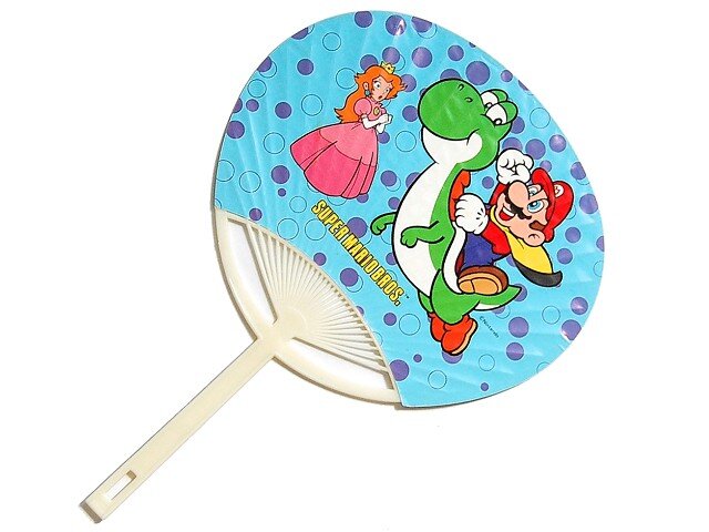 暑い夏のクールなお供「マリオのうちわ」・・・週刊マリオグッズ