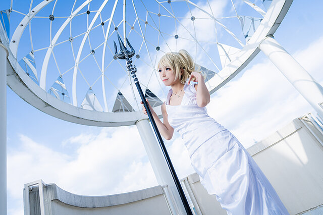 コスプレ Ff15 ルナフレーナが持つ芯の強さを表現したい 世界中から愛される 神凪の巫女 を大聖堂で撮影 写真15枚 インサイド