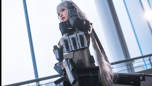 『ドールズフロントライン』Gr MG4（公式コスプレイヤー）／純老板