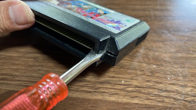 ファミコンカセットの内蔵電池を新しくしたい！30年前に遊んだ『ドラクエ4』よ、甦れ