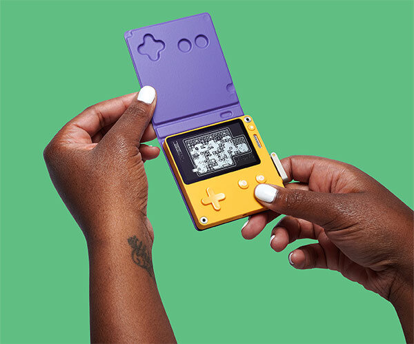 新型携帯ゲーム機「Playdate」7月に予約開始！『Return of the Obra Dinn』開発者による新作ゲームも制作中