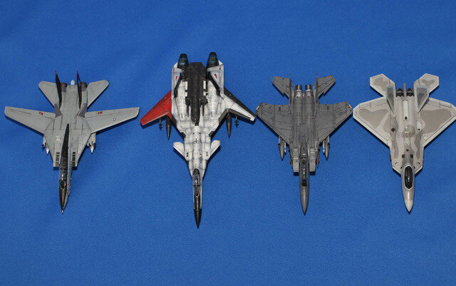 『エースコンバット』プラモデル1/144「ADFX-01」レビュー!LEDでレーザー照射表現が映える