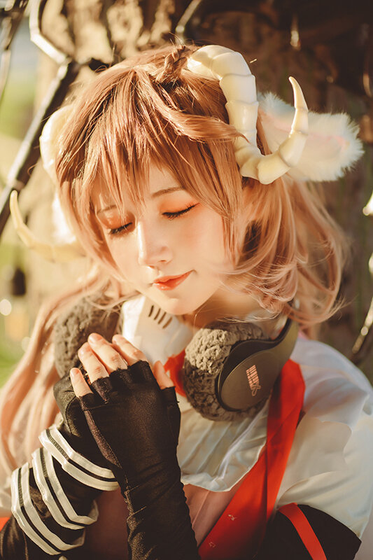 エイヤフィヤトラ『アークナイツ』/モデル:探偵ちゃん