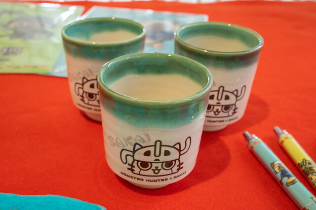 コラボ湯呑　各¥3850円