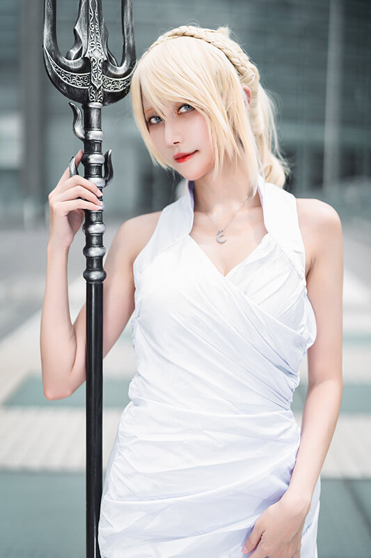 コスプレ】『FF15』ルナフレーナ「皆さんに平和を届けます」注目