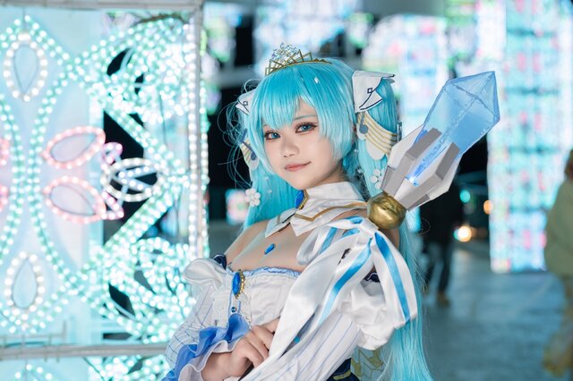 初音ミク「VOCALOID」／モデル：まるたまる、撮影：tama