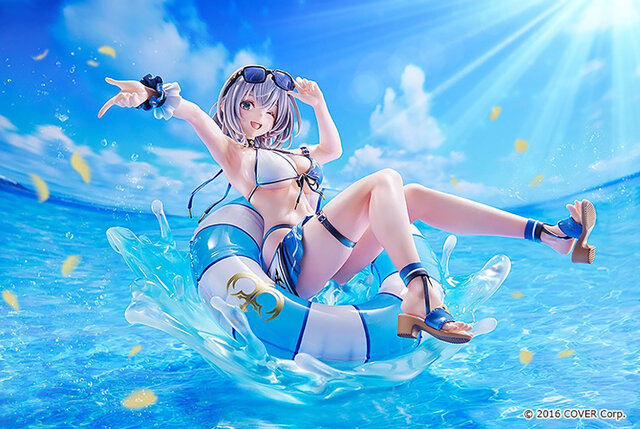 白銀ノエル」が水着でフィギュア化!こぼれ落ちそうな大胸筋や、日光で