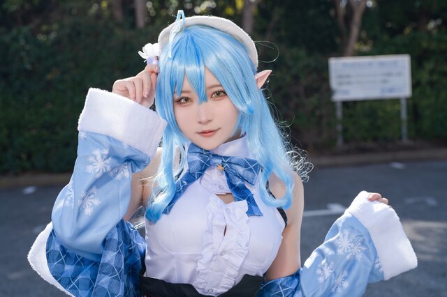 コスプレ】冬のワンフェス会場に咲いた雪の花「ホロライブ」ラミィが