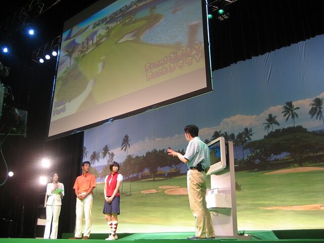 【CAPCOM Wii&DS新作タイトル発表会】井上和香さんと江連プロが『WE LOVE GOLF!』をプレイ!