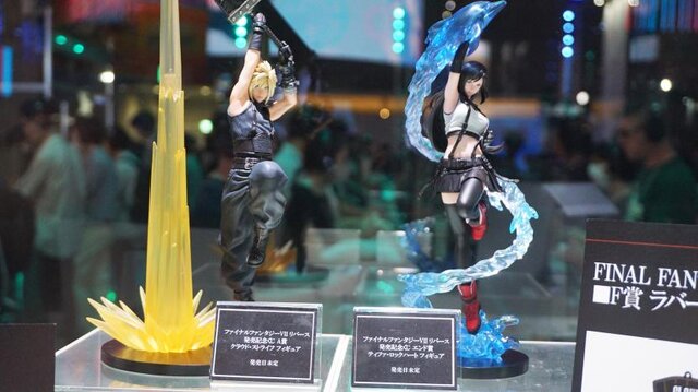 ファイナルファンタジー　FF7 くじ　フィギュア　ディスプレイ