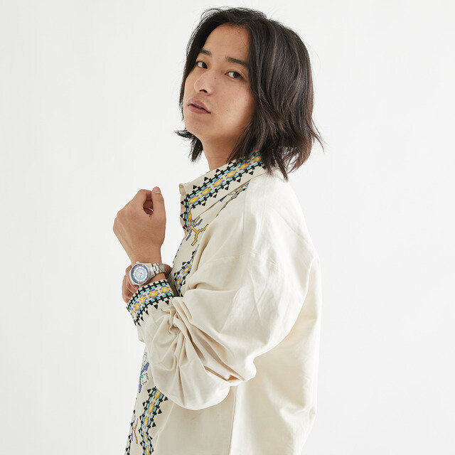 『東方Project』コラボレーション 比那名居天子 モデル 腕時計（C）上海アリス幻樂団