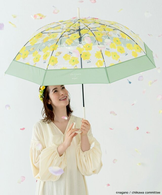 「ちいかわ」でまぶしい日差しをガード！人気ブランド「Wpc.」とのコラボで「花かんむり」「ねむい」2柄のビニール傘と日傘が展開
