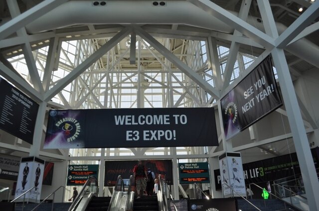 【E3 2010】E3会場に到着、出迎えてくれたのは・・・? 