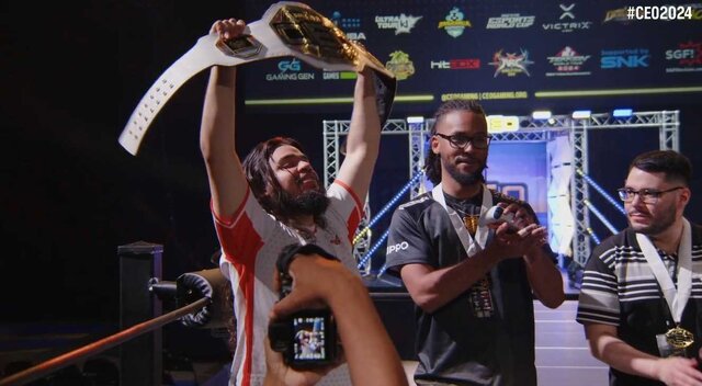 優勝賞金を上回る弁償代を支払うハメに…海外格闘ゲーム大会で優勝プレイヤーがイスを“ぶん投げ”て照明を破壊