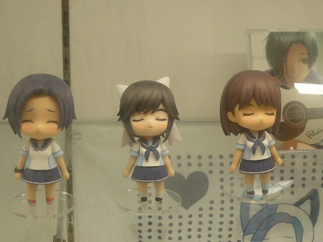 コナミスタイル東京ミッドタウン店オープン、開店前から多くのファンが駆けつける