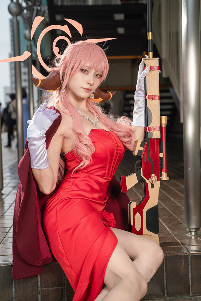 陸八魔アル『ブルーアーカイブ』／えびちり（@EBICHIRI_cos）