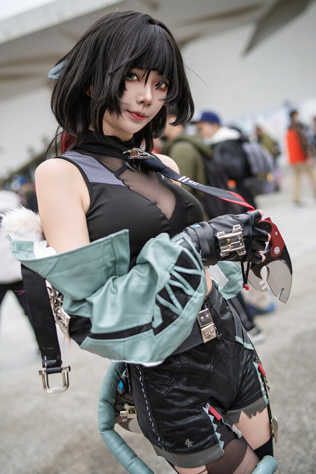 ジェーン・ドゥ『ゼンレスゾーンゼロ』／四巫日モミ（Instagram：momihi__444）