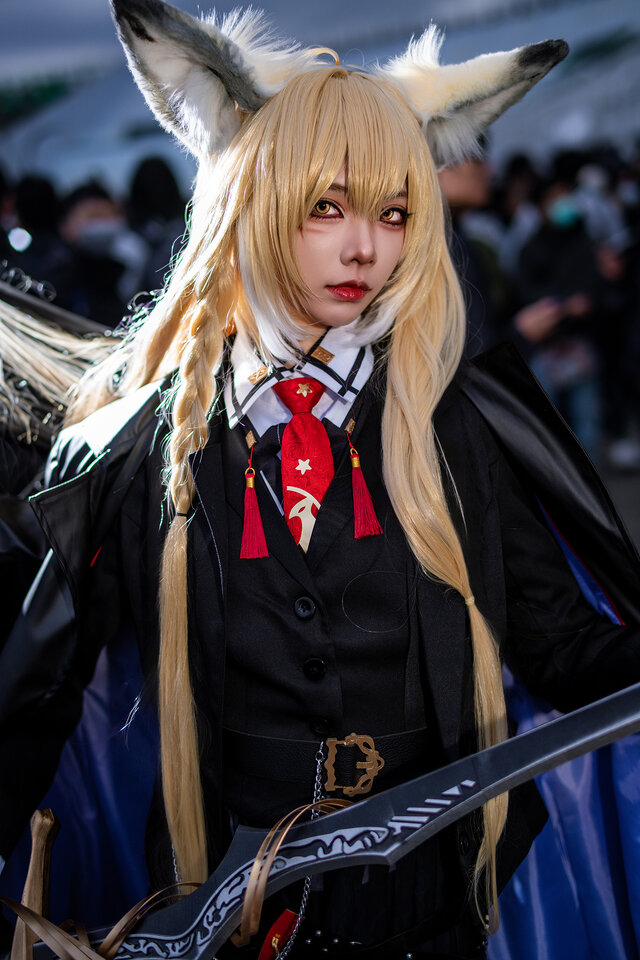 ヴァルピスフォーリア『アークナイツ』／四巫日モミ（Instagram：momihi__444）