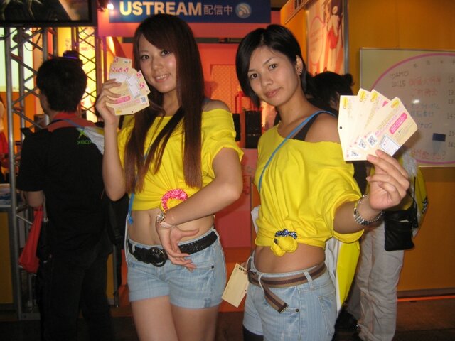 【TGS 2010】かわいいコスチュームが目白押し ― コンパニオン特集その1