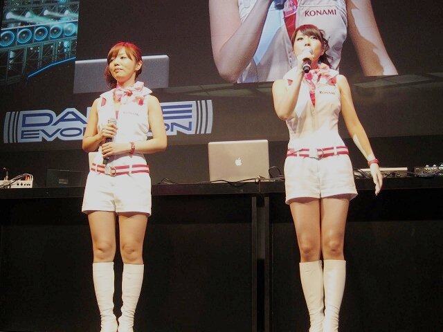 【TGS 2010】Kinectで皆でダンス！『DanceEvolution』スペシャルステージ