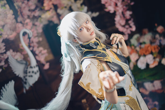 今汐『鳴潮』／四巫日モミ（Instagram：momihi__444）