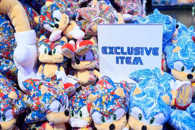 セガ、渋谷に公式ストア「SEGA STORE TOKYO」出店！限定デザインのソニックが展示の新店舗に突撃―COO・内海州史氏も登壇のオープニングセレモニーをレポート