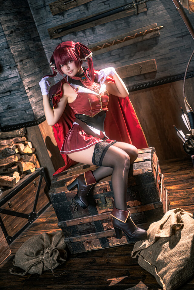 天海せな(X:@senanana_cos)