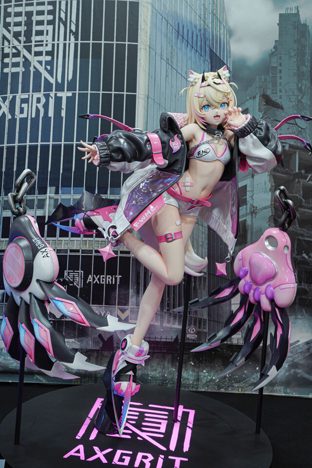 ホロライブ・フワモコやゲーマーズ等身大フィギュアの可愛さが無限大!「ミクxガンダムW」コラボなど「ワンフェス」を電脳アイドルが彩る【WF2025夏】