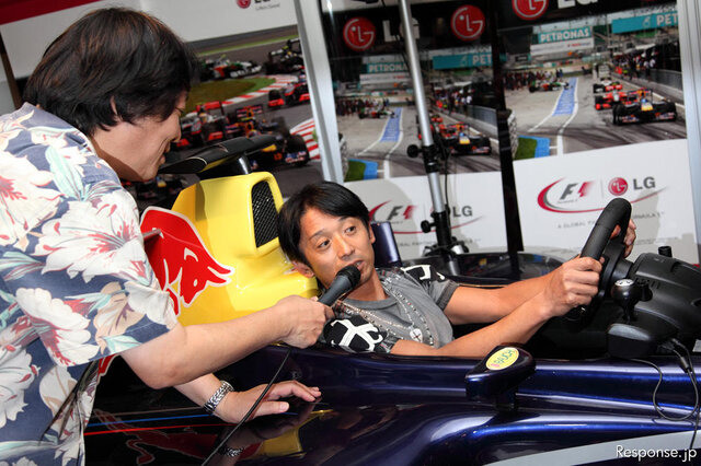 F1 2010完成披露会 29日におこなわれた発表会には豪華ゲストが駆けつけた