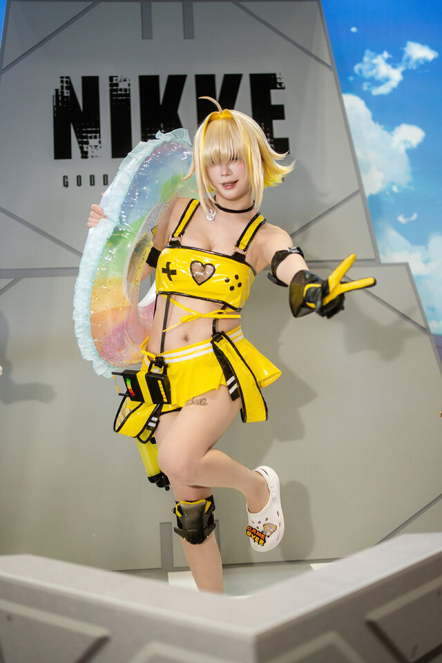 エレグ『勝利の女神:NIKKE』／箱ネコ（X：@hakonyanya）