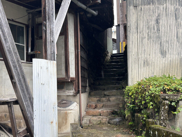 『SILENT HILL f』の舞台を聖地巡礼してみた―ゲームの世界まんまの昭和レトロな「筋骨めぐり」に大興奮！Steam Deckで遊ぶ“最適プレイスポット”も探してみたぞ【前編】