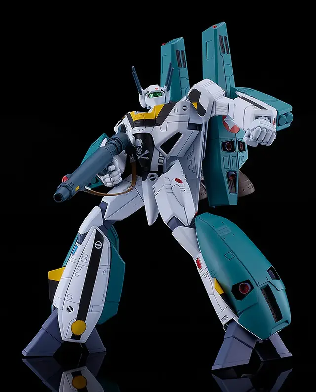 「超時空要塞マクロス」の「スーパーバルキリー」がプラモデルになった！翼下兵装「反応弾」に加えて同スケールの「早瀬未沙」が付属