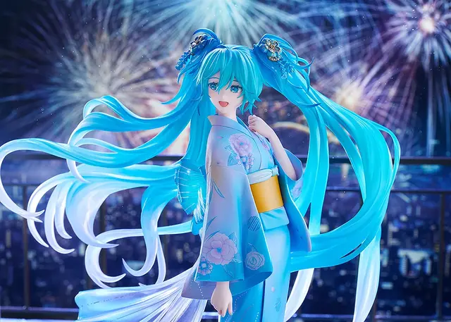「初音ミク」が花火&ドローンショーで佇む！クリアパーツ使用のツインテールと大きく広がる帯が幻想的