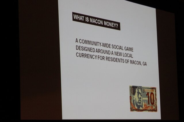 【GDC2011】ゲーム性を活用して地域活性化に・・・「メイコン・マネー」の実例