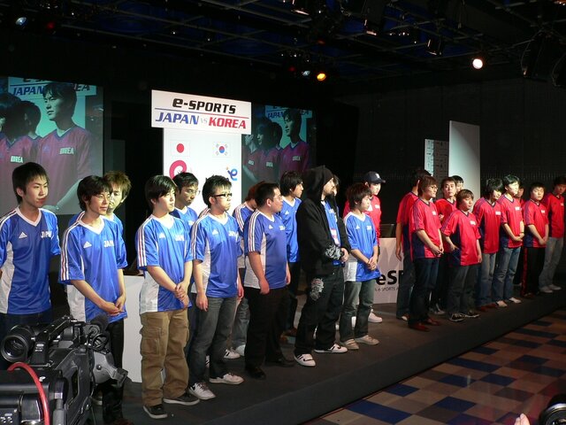 JESPA、「ｅスポーツ日韓戦」を開催−会場にはロッテマリーンズの黒木知宏選手や武蔵丸親方も登場！