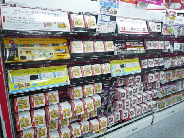 ニンテンドー3DS LL本日発売、秋葉原では朝早くから行列発生