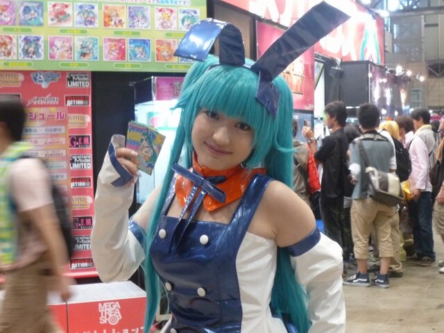 【ワンフェス2012夏】アスカ、セイバーなど、会場で見かけたコンパニオンさんたち