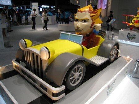 【TGS 2012】コンパニオンさんとレースバトル！グリーブースのiOS/Android『Wacky Motors GP』