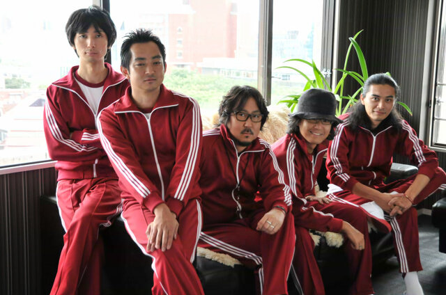 『428』や『タイムトラベラーズ』など、バンドアレンジを収録した「TEKARU MECHANICAL」発売 