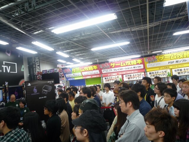 あの女ゾンビも登場『BIOHAZARD 6』発売記念イベントにバイオファン駆けつける