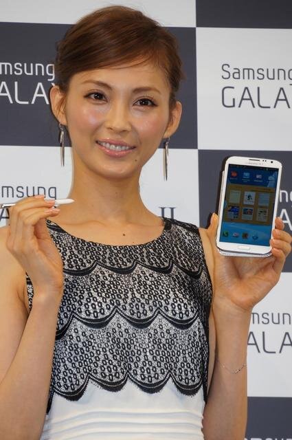 押切もえさんによるフォトセッション