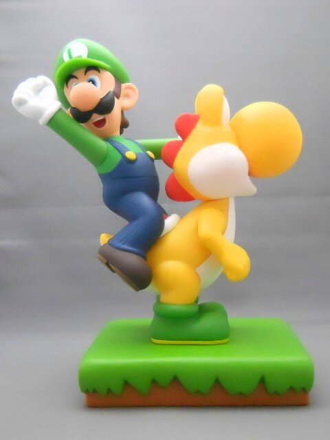 ルイージ・左面