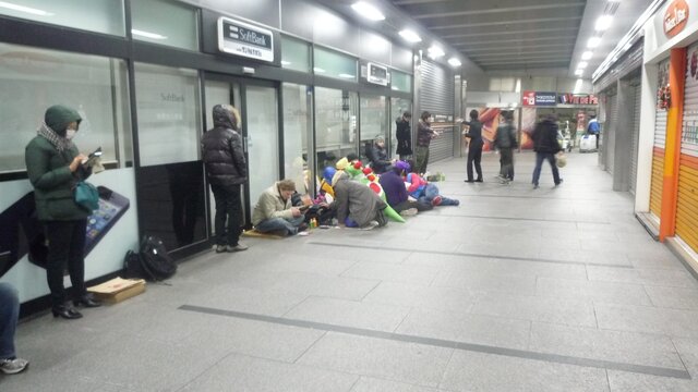 終電の時点では20人程度でした(25時)