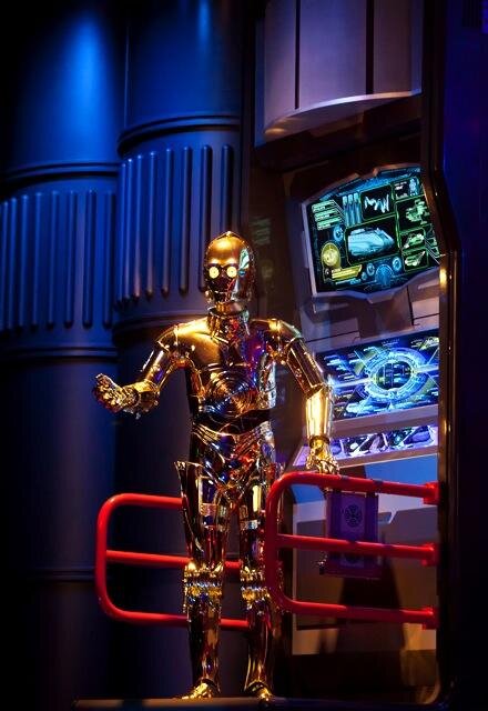 東京ディズニーランドと東京ディズニーシー、入園者数が過去最多　2012年度