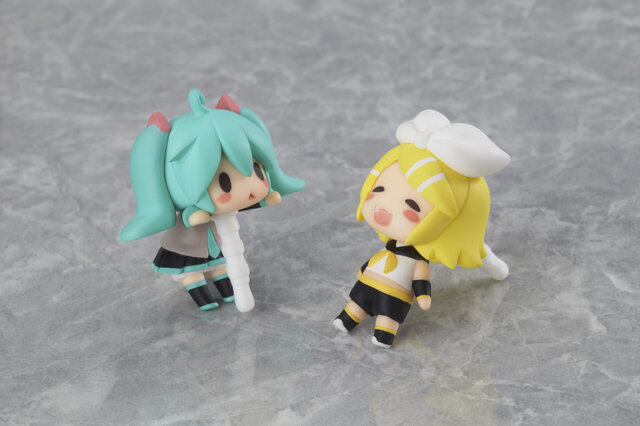 「初音ミク」のイヤホンジャックアクセサリー8月発売 ― 人気イラストレーターのデザインで立体化