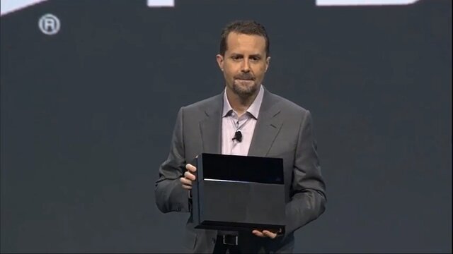 【E3 2013】ついにPS4の本体が公開される ― PS2を彷彿とさせるデザインが印象的