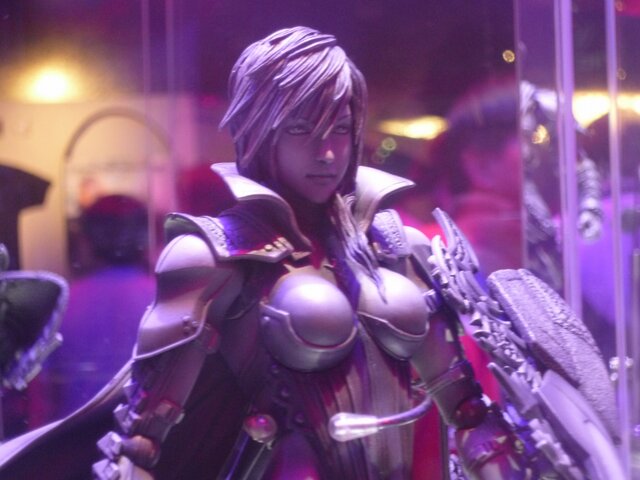 【E3 2013】『ライトニングリターンズ』『FFX&X-2』も遊べた、スクエニブースレポ ― ライトニングのフィギュアも展示