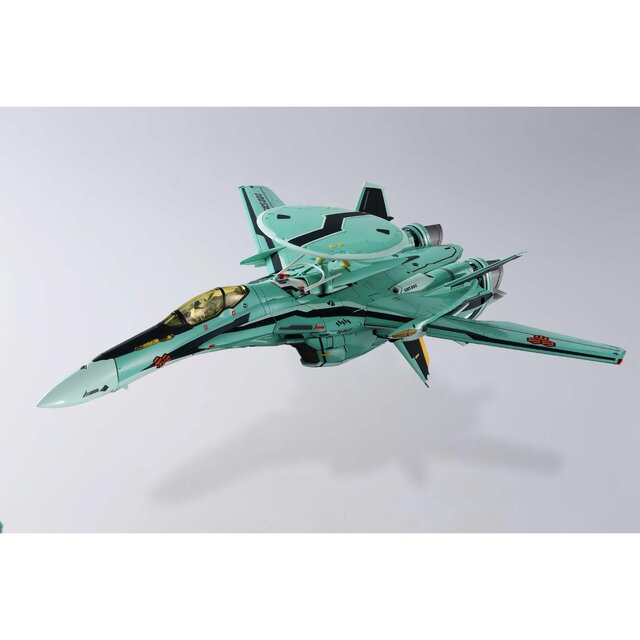 DX超合金「VF-25リニューアルVer.」に電子戦用装備の「ルカ・アンジェローニ機」が登場