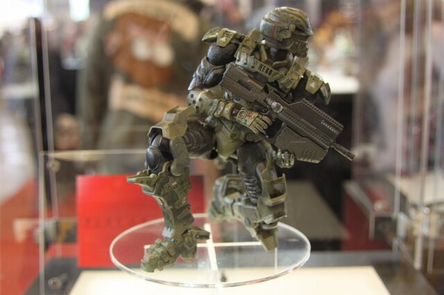 【ジャパンエキスポ2013】多数の「PLAY ARTS改」製品を展示、スクウェア・エニックスブース