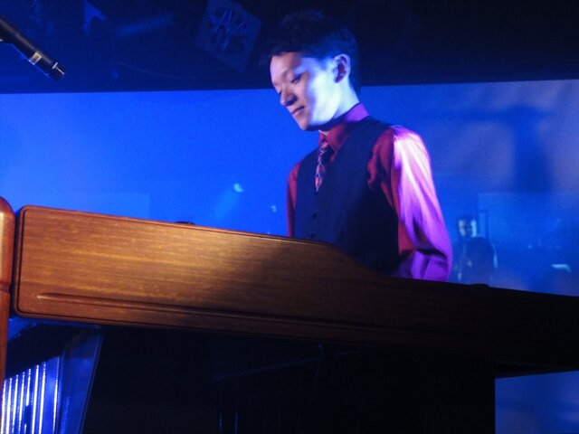 『聖剣』菊田氏も驚嘆、「SUPER JHON BROTHERS」のサウンドに吉祥寺が揺れた夜